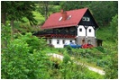 Widok budynku, w którym mieszczą się apartamenty